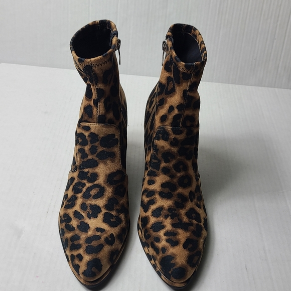 NEW MARC FISHER leave2 ankle booties - Picture 2 of 8